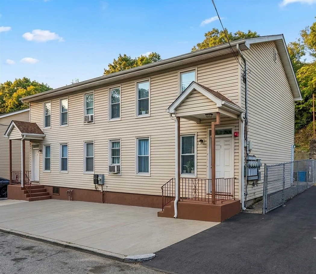 27 Belmont Ave — Photo 1
