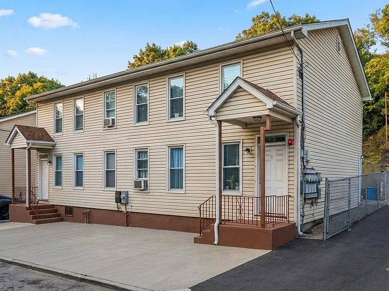 27 Belmont Ave — Photo 1