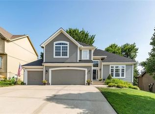 1810 NE 80th St, Gladstone, MO 64118