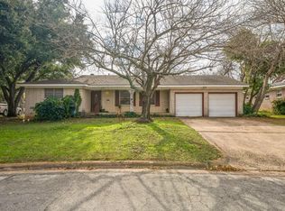 1508 White Way Dr, Arlington, TX 76013