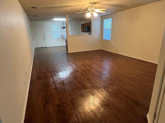 4th image of 16517 Jasmine Springs Dr