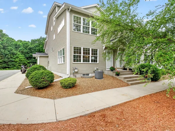 19 Steeple Chase Drive, Hampstead, NH 03841