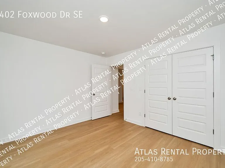 4402 Foxwood Dr — Photo 8