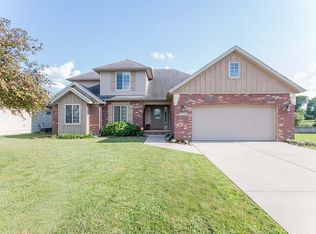 5246 E Hackberry St, Springfield, MO 65809
