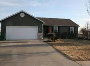 3029 Geneva Dr, Manhattan, KS 66502
