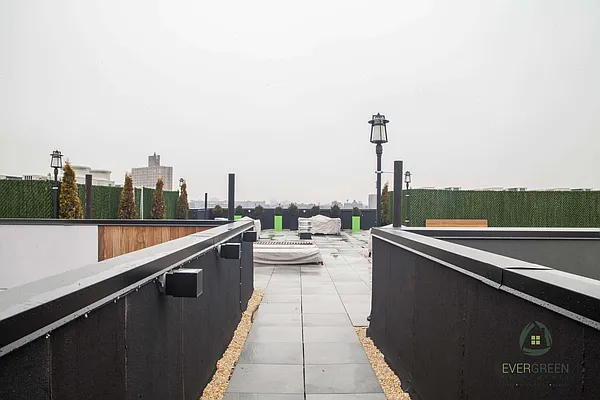 Rented by Evergreen Apartments BK | media 4