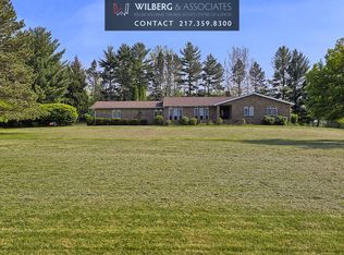 1905 Golf Dr, Mahomet, IL