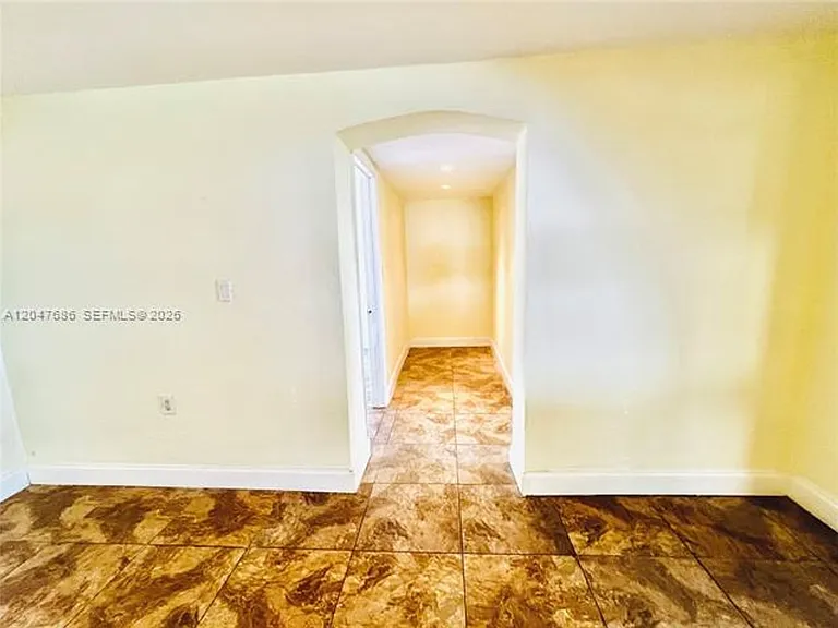 410 Pinecrest Dr #1 — Photo 14