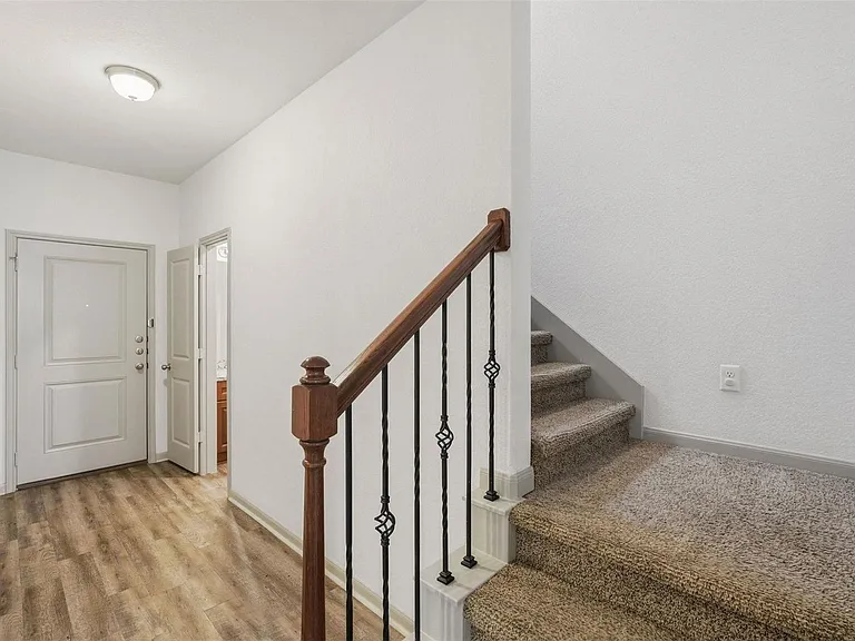 634 Magnolia Bnd — Photo 15