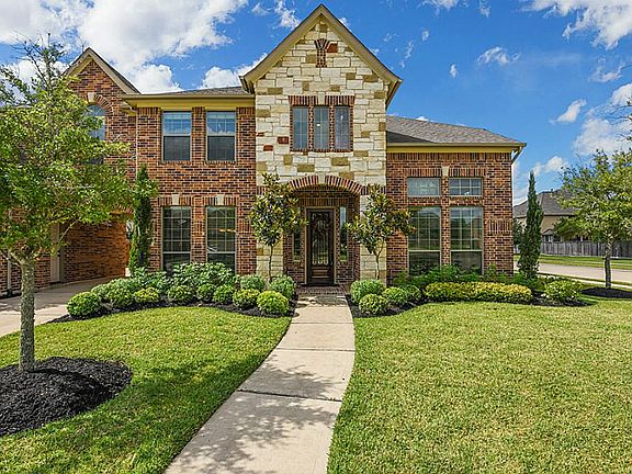 2nd image of 27319 Wooded Canyon Dr
