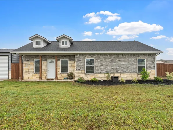 604 S Aquilla St, Itasca, TX 76055