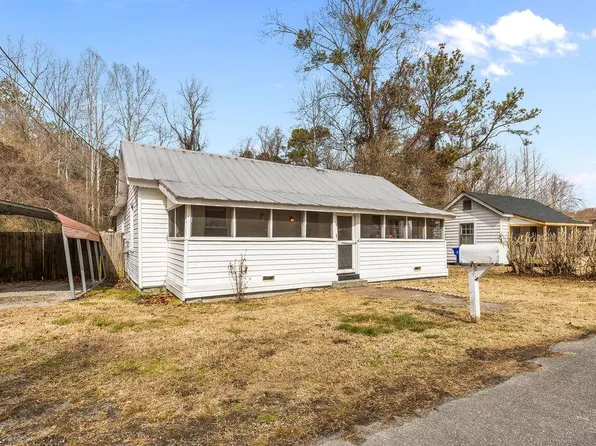 118 Sumner St, Suffolk, VA 23438