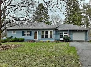 456 Forest Dr, Webster, NY 14580