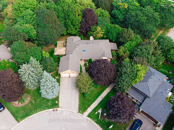 217 Oakwood Cres, Orangeville, ON L9W 4N1
