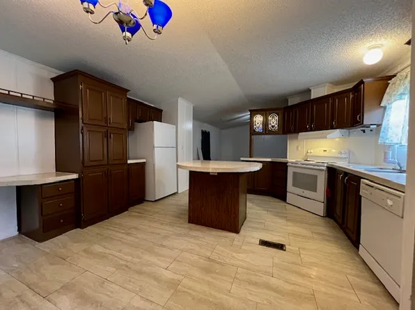 1405 Harper Dr, San Marcos, TX 78666