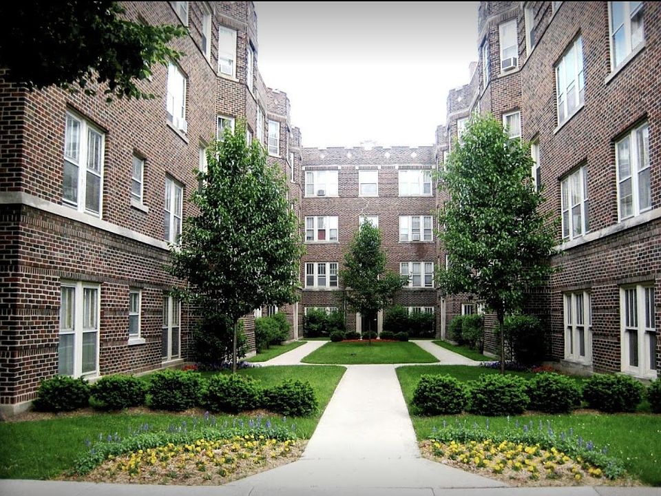 1st image of 307 N Austin Blvd #3E