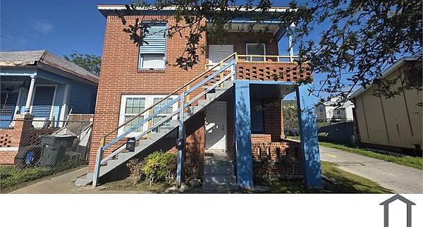 1st image of 712 40th St Unit 2