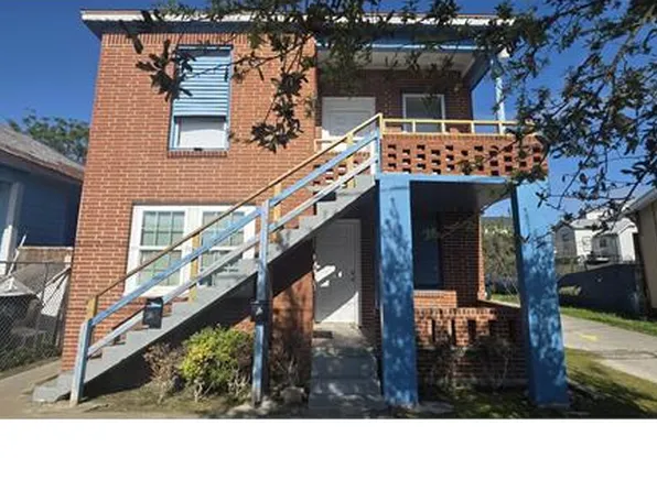 712 40th St Unit 2, Galveston, TX 77550