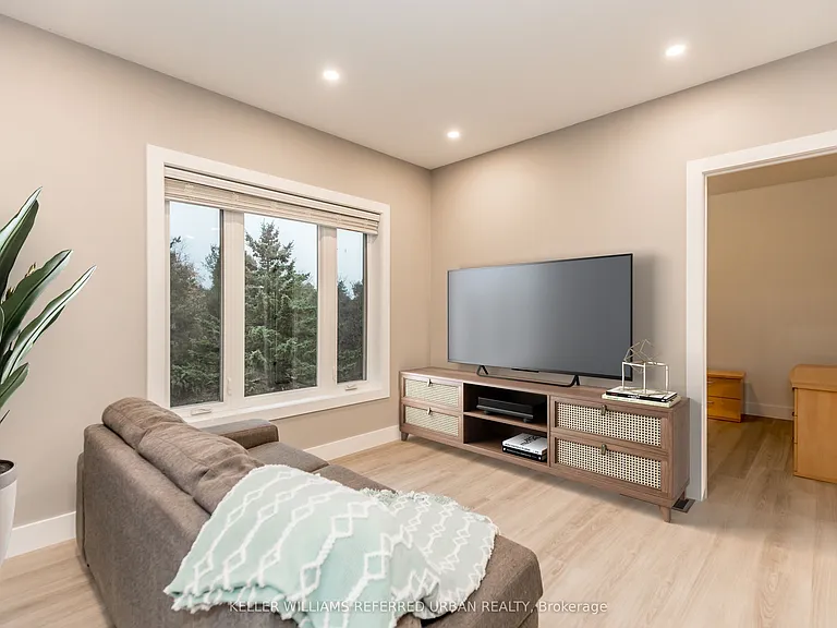 23 Delta Cres — Photo 11