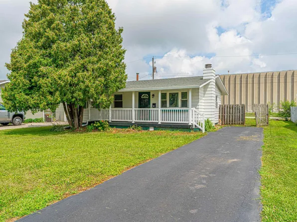 320 Welch Dr, Lincoln, IL 62656