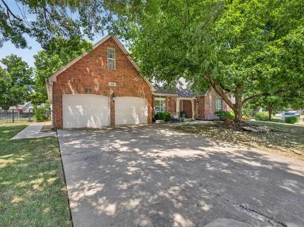 106 S 68th St, Broken Arrow, OK 74014