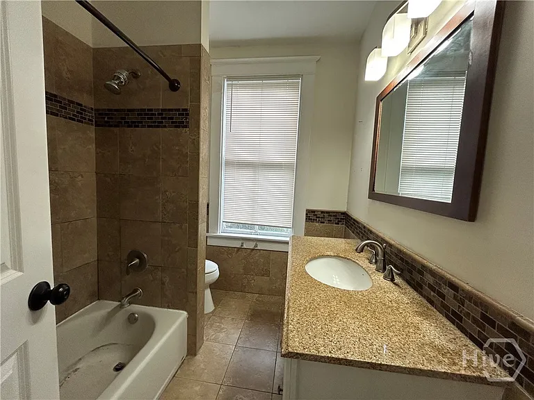 818 Drayton St #3 — Photo 10