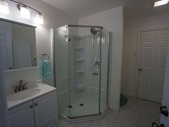 4th image of 262 Valencia Ave #A