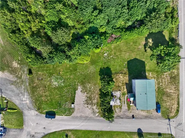 6 River Ln, Campbellton, NB E3N 1W5