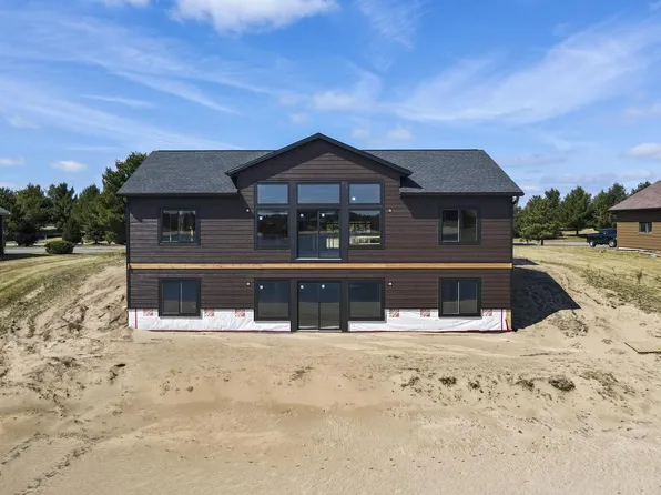 N8118 15th Avenue, New Lisbon, WI 53950