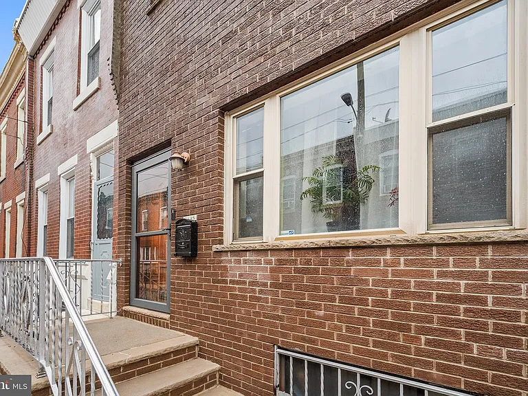 2336 S Carlisle St — Photo 23