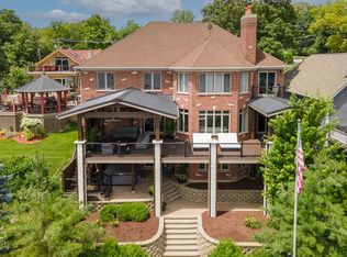 798 Harrison Ln, McHenry, IL 60051