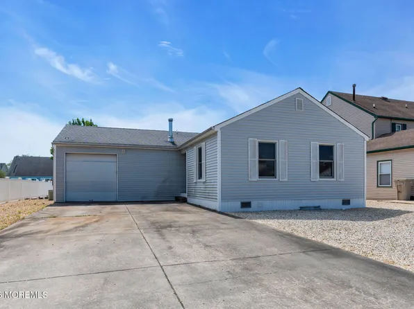 77 Storm Jib Court, Berkeley, NJ 08721