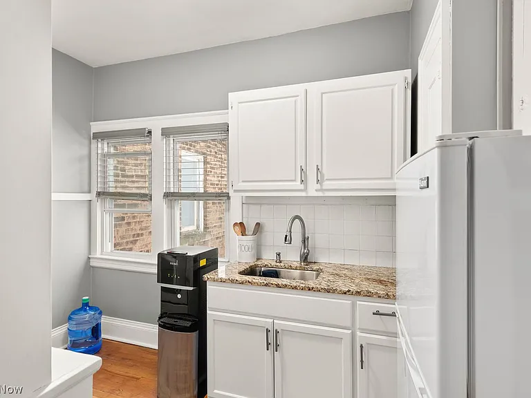 10429 Clifton Blvd #305 — Photo 7