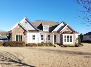2004 W Wellsgate Dr, Oxford, MS 38655
