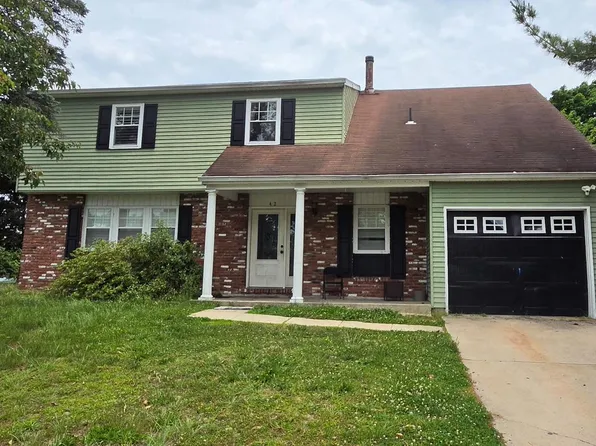 42 Hartford Rd, Sewell, NJ 08080