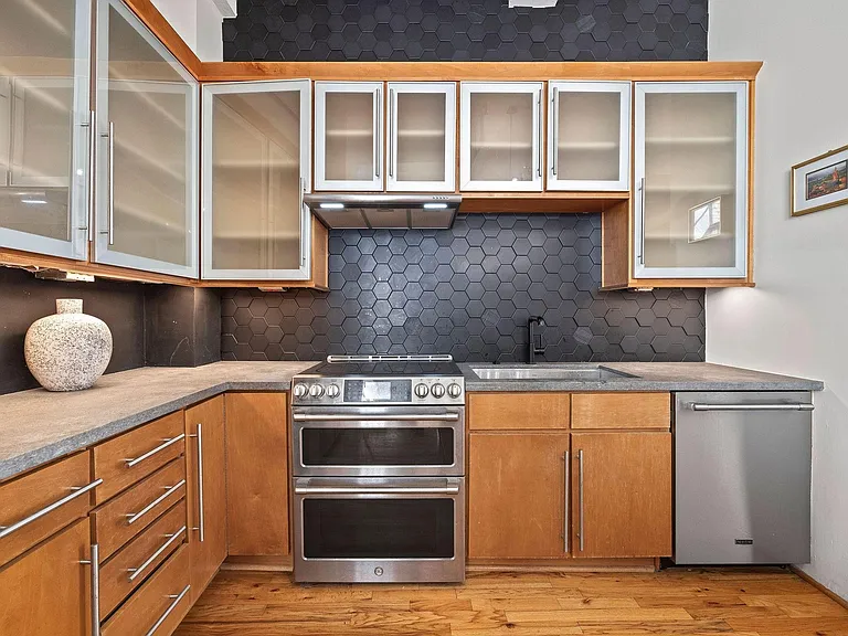 705 Main St #516 — Photo 10