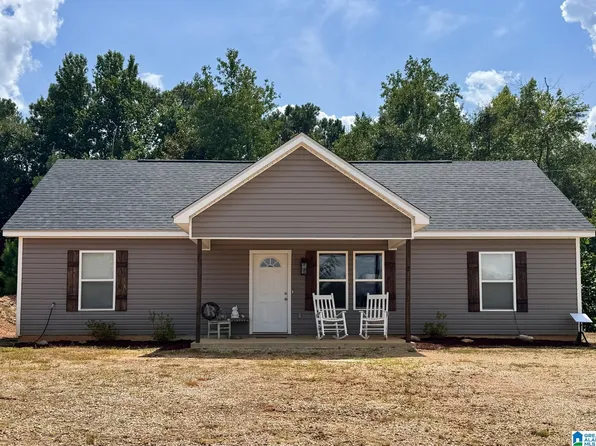 620 Country Breeze Cir, Wedowee, AL 36278