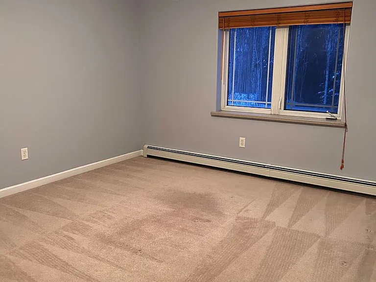 1540 Crestline Dr — Photo 2