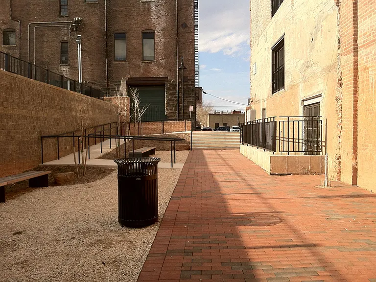 River Lofts North — Photo 11