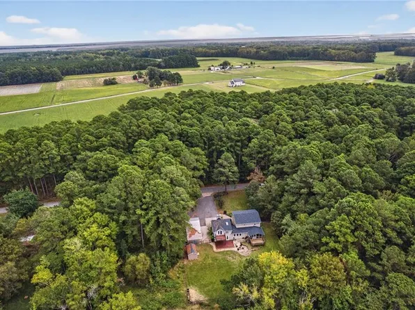 3449 Robinson Rd, Virginia Beach, VA 23456