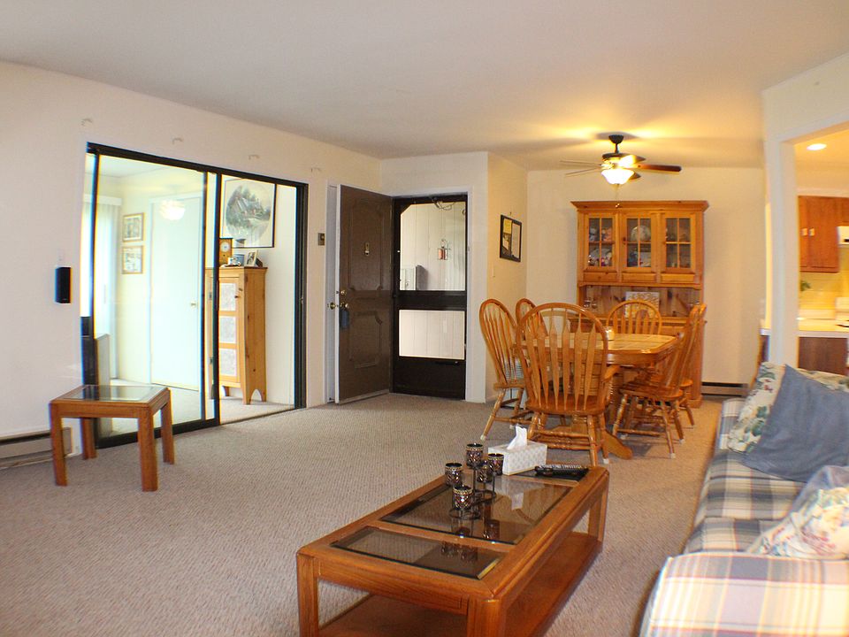 Living/Dining room combo