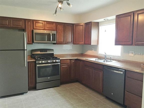 2nd image of 4998 Marigold Pl