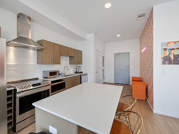 4th image of 920 South St APT 403