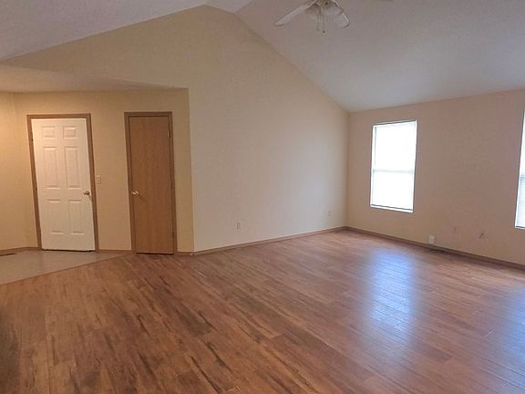 2nd image of 1066 S Missouri Ave