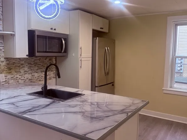 430 Norwich Ave #430, Taftville, CT 06380