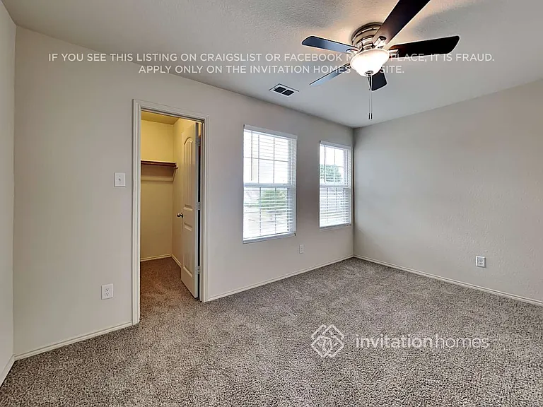 2820 Englefield Grn — Photo 11