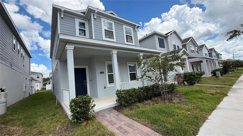 4 bed, 3.0 bath, 1880 sqft, $2,500 — Photo 1