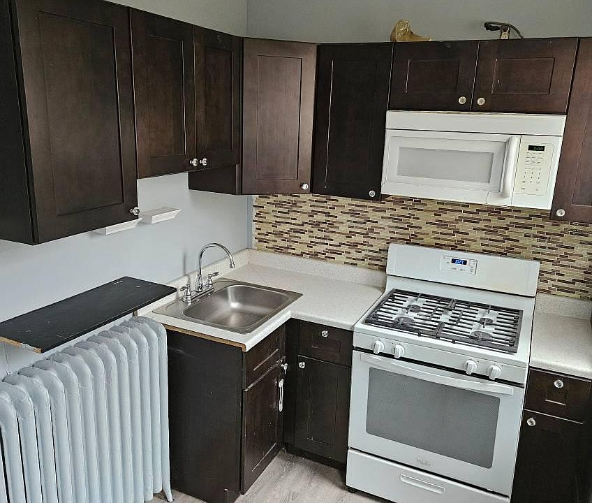 1st image of 759 E Allegheny Ave