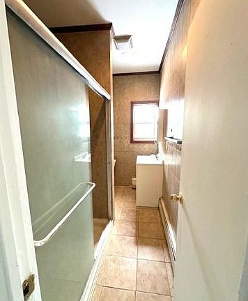 5th image of 19 Columbia St