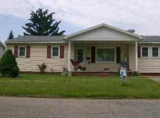 804 Adams Ave, Ravenswood, WV 26164